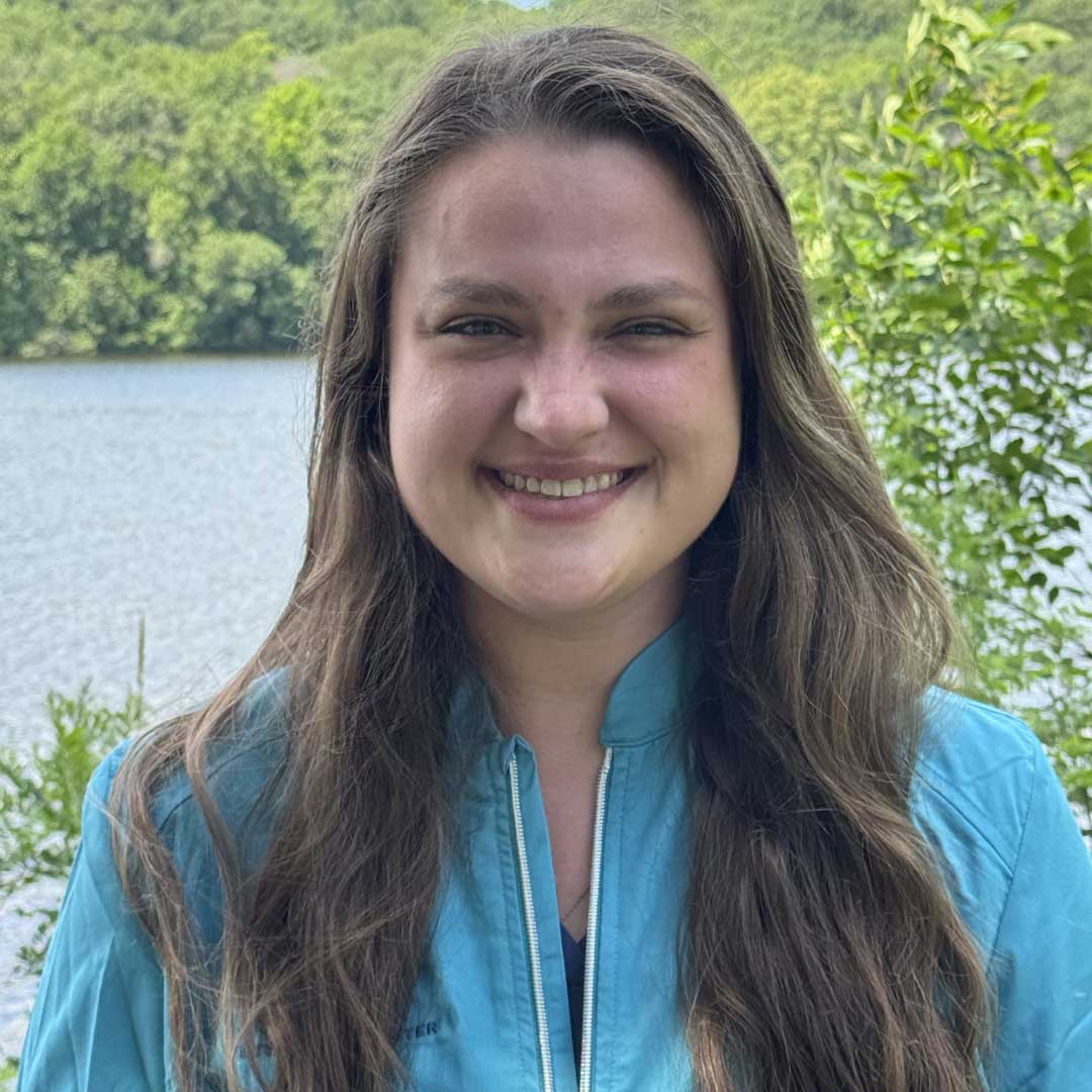 Ali Weisbrod Veterinary Assistant